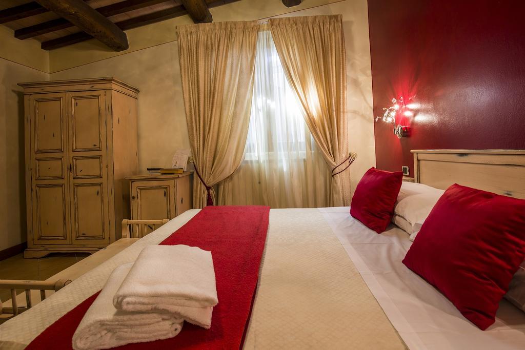 Farm stay Il Melograno Agriturismo & Spa Pianello (Umbria)